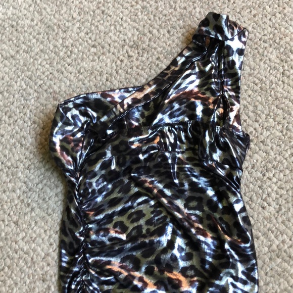 Off the Shoulder Metallic Cheetah Print Shirt - Picture 4 of 5